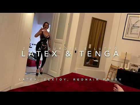 ❤️ Jaruma mai jajayen kaya sanye da rigar latex mai cin duri ❤❌ a mu ❌❤
